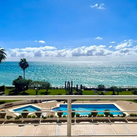 Beautiful With Private Access To The Sea